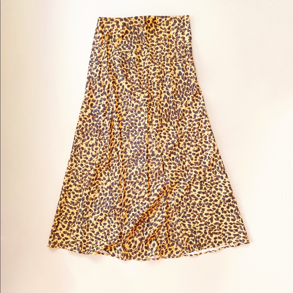 SOLD OUT! & Other Stories - silky leopard bias-cut skirt 2/4